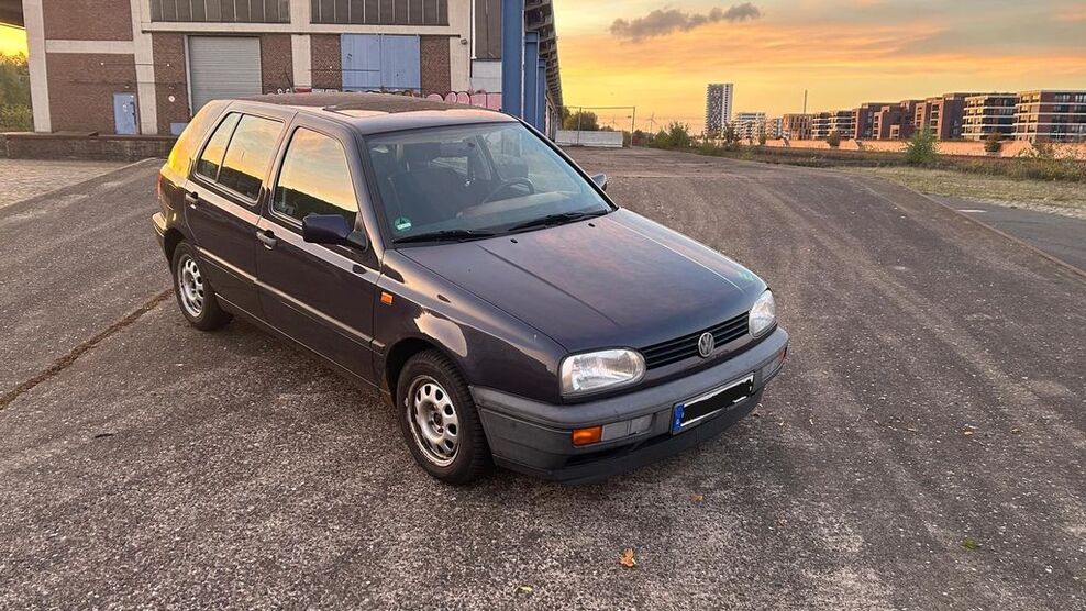 VW Golf 141.000 km 1.000 € Bremen 28329