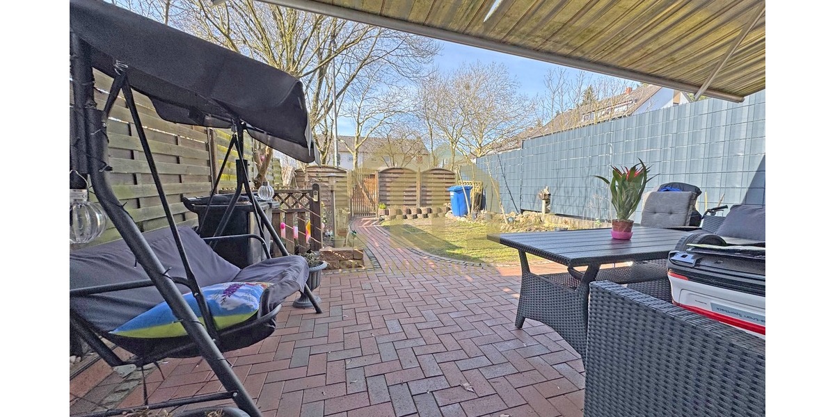 Achim: 5-Zimmer-Reihenhaus mit Garten, EBK & ausgebautem Dachgeschoss + Garage - Reihenmittelhaus Achim | Angebot:26748366