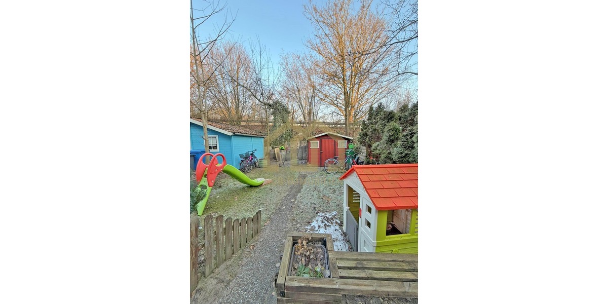 Achim: 5-Zimmer-Reihenhaus mit Garten, EBK & ausgebautem Dachgeschoss + Garage - Reihenmittelhaus Achim | Angebot:26748366