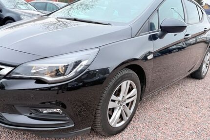 Opel Astra 106.882 km 8.999 &euro; Delmenhorst 27755