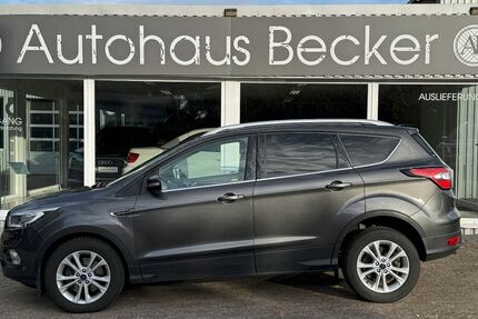 Ford Kuga 65.000 km 18.450 € Grasberg 28879