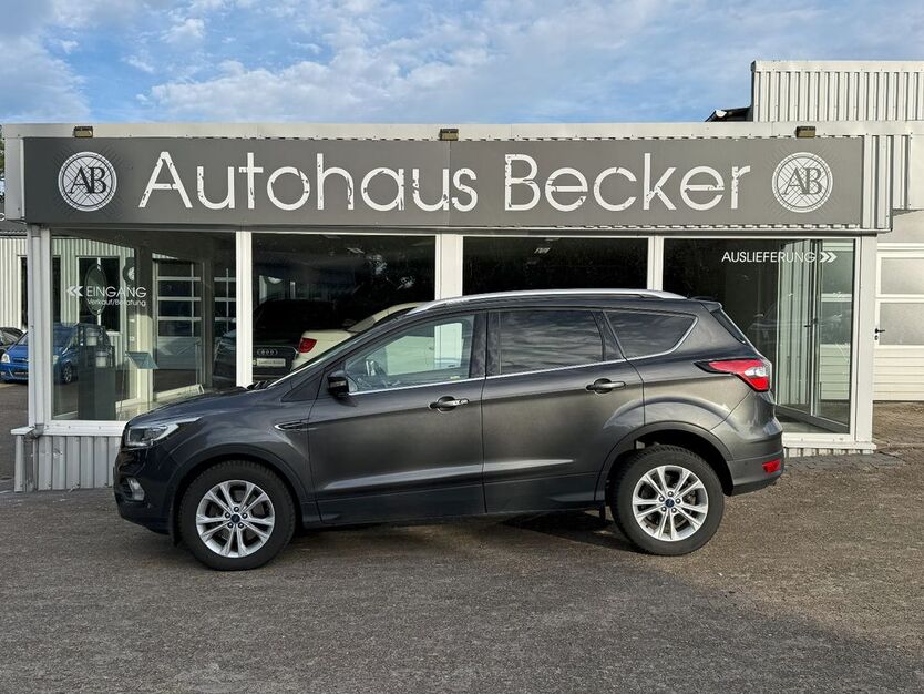 Ford Kuga 65.000 km 18.450 € Grasberg 28879