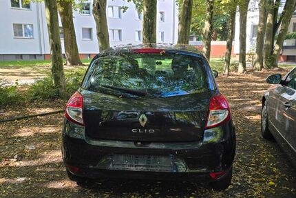 Renault Clio 180.000 km 1.900 € Bremen 28755
