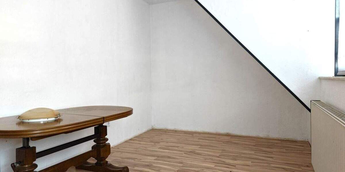 Mehrfamilienhaus, Wohnhaus Bremen Burg-Grambke - 6 Zimmer, 150 m&sup2;, 295.000&euro; | Angebot:25821544