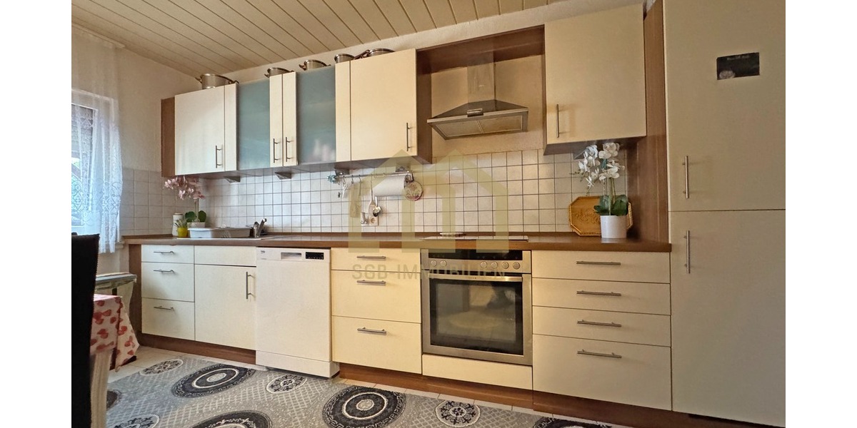 Achim: 5-Zimmer-Reihenhaus mit Garten, EBK & ausgebautem Dachgeschoss + Garage - Reihenmittelhaus Achim | Angebot:26748366