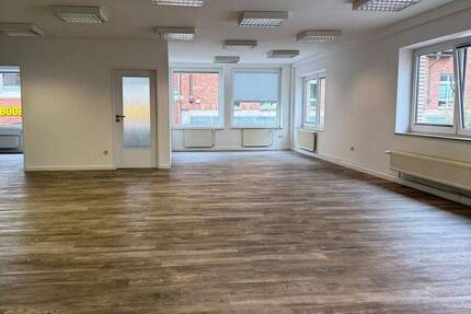 Gewerbeobjekt Syke - 4 Zimmer, 155 m&sup2;, 1.200&euro; | Angebot:26015512