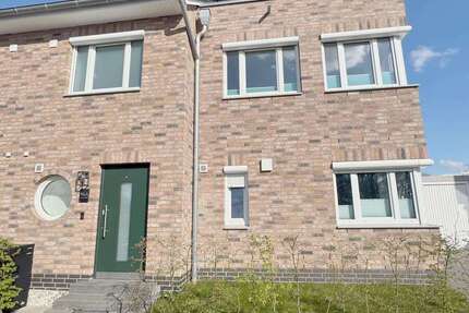 Haus Bremen Hemelingen - 5 Zimmer, 154 m&sup2;, 2.200&euro; | Angebot:26120634