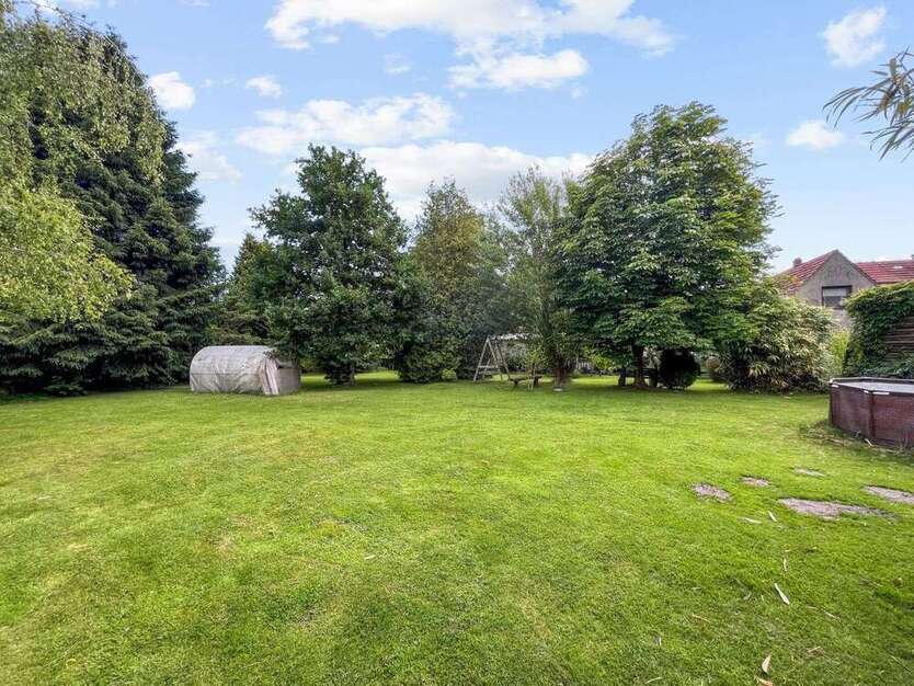 Grundstück in Ganderkesee 450.000 € 2393 m²
