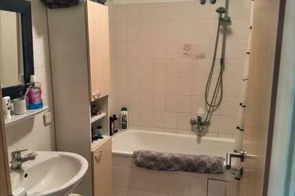 Attraktive 3-Zimmer-Dachgeschosswohnung mit Balkon und Einbauküche 3 zimmer