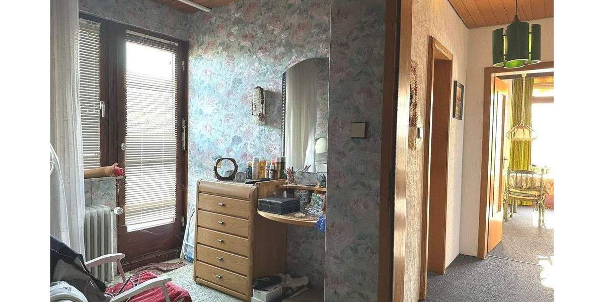 Mehrfamilienhaus, Wohnhaus Ritterhude - 8 Zimmer, 296 m&sup2;, 275.000&euro; | Angebot:25777975