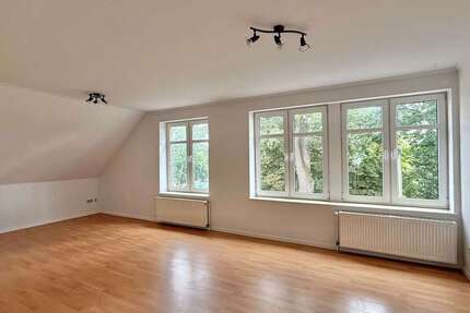 Wohnung Elsfleth - 3 Zimmer, 94 m&sup2;, 660&euro; | Angebot:27307455