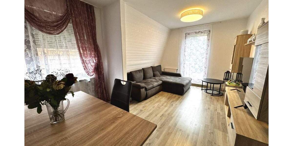 Mehrfamilienhaus, Wohnhaus Delmenhorst Mitte - 6 Zimmer, 146 m&sup2;, 319.000&euro; | Angebot:23047723