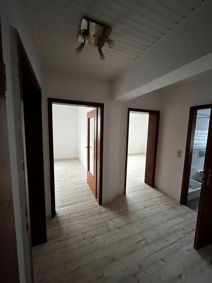 Wohnung zum 01.12.25 zu vermieten zimmer
