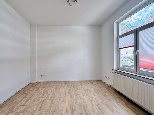 Mehrfamilienhaus, Wohnhaus Bremen Radio Bremen - 6 Zimmer, 152 m&sup2;, 420.000&euro; | Angebot:26554400