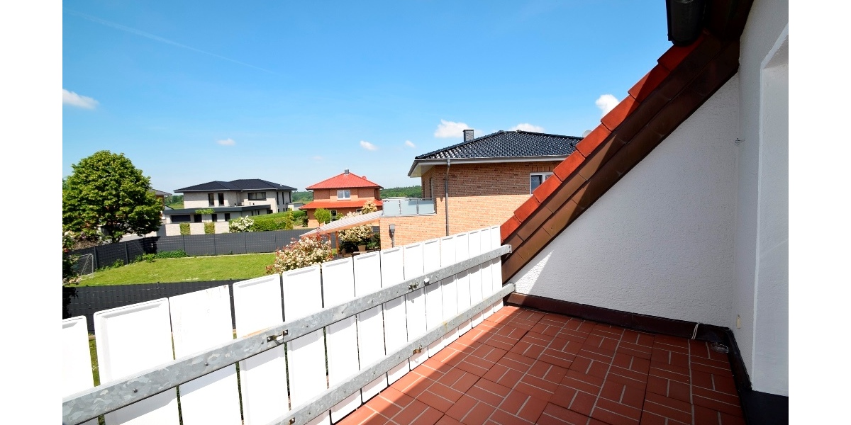 Gemütliche + renovierte Maisonette-Wohnung EBK, vielseitig nutzbarer Spitzboden Garage + Stellplatz - Etagenwohnung Syke / Steimke Steimke | Angebot:24149149