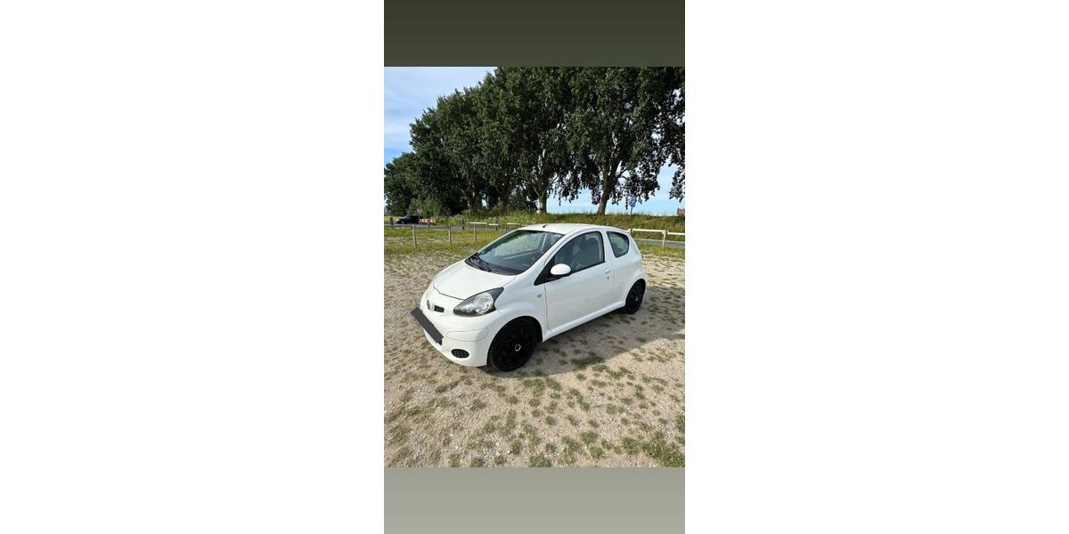 Toyota Aygo (X) 136.000 km 4.490 &euro; Bremen 28197